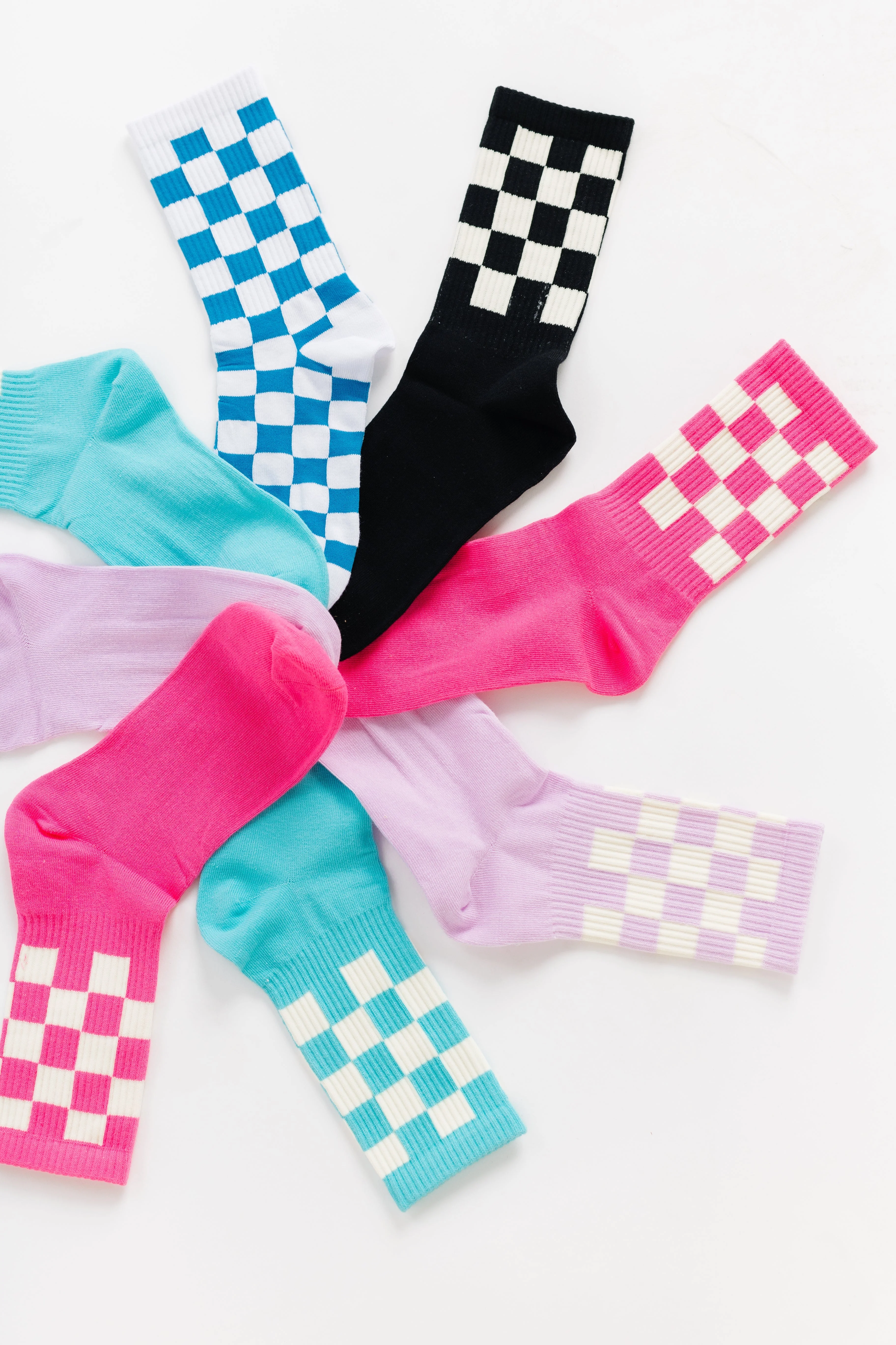 Cove Checker Retro Socks - Image 14