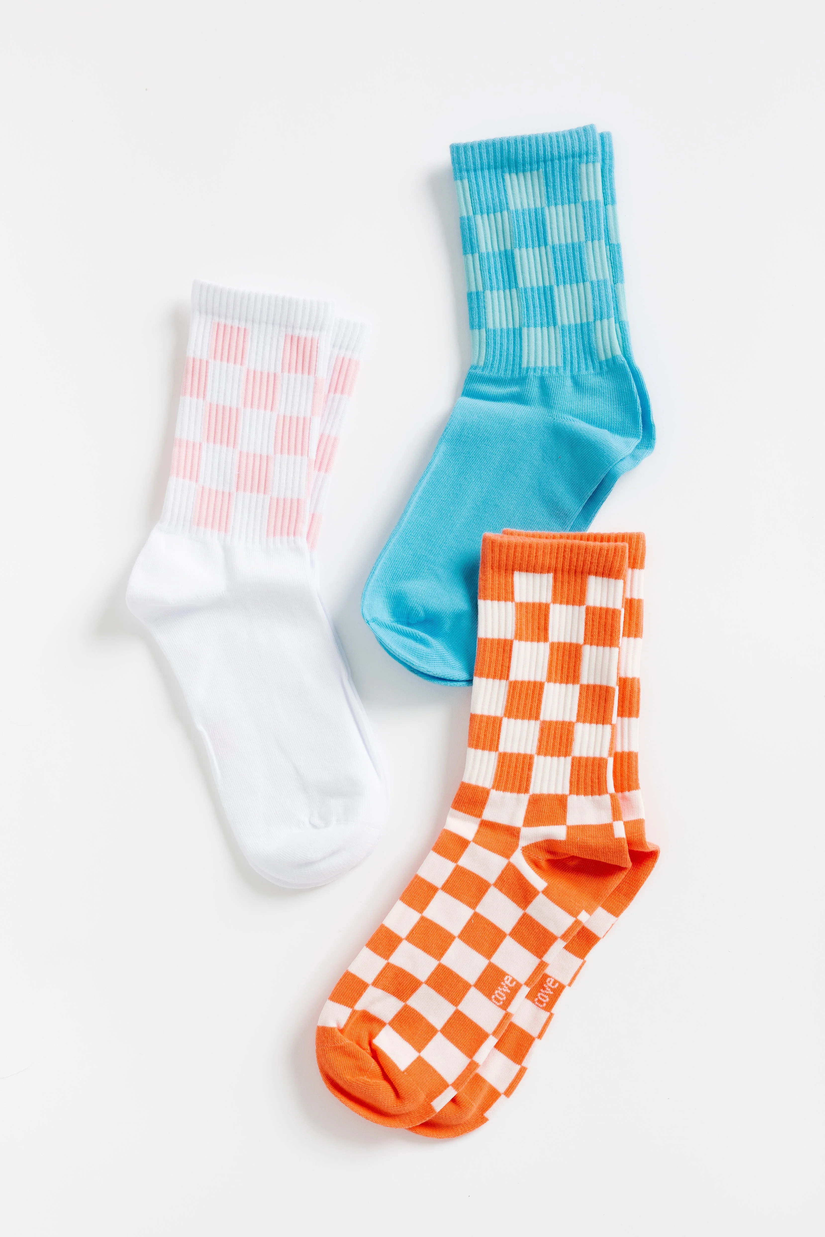 Cove Checker Retro Socks - Image 23