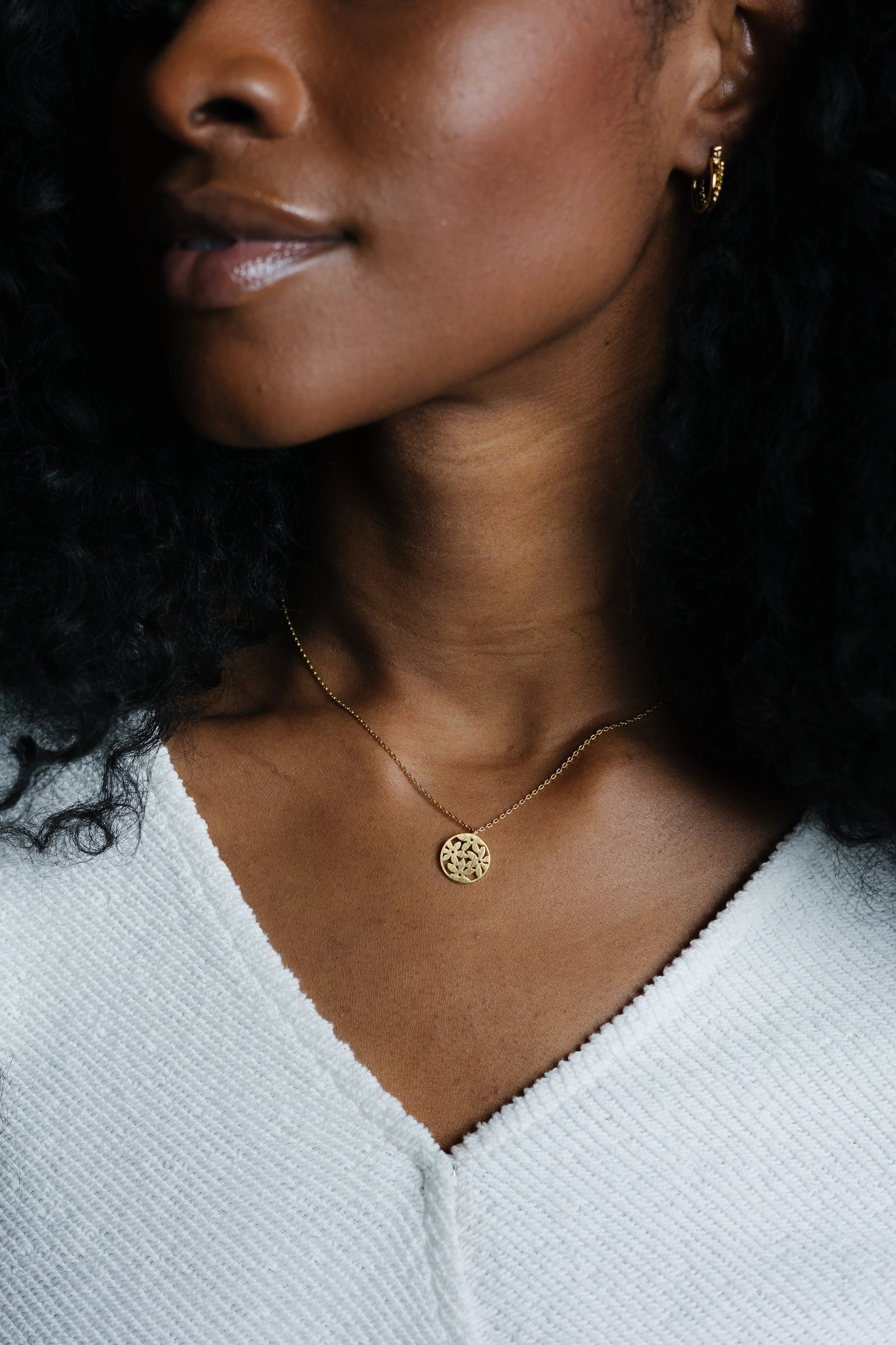 Cove Daisy Garden Necklace - Image 3
