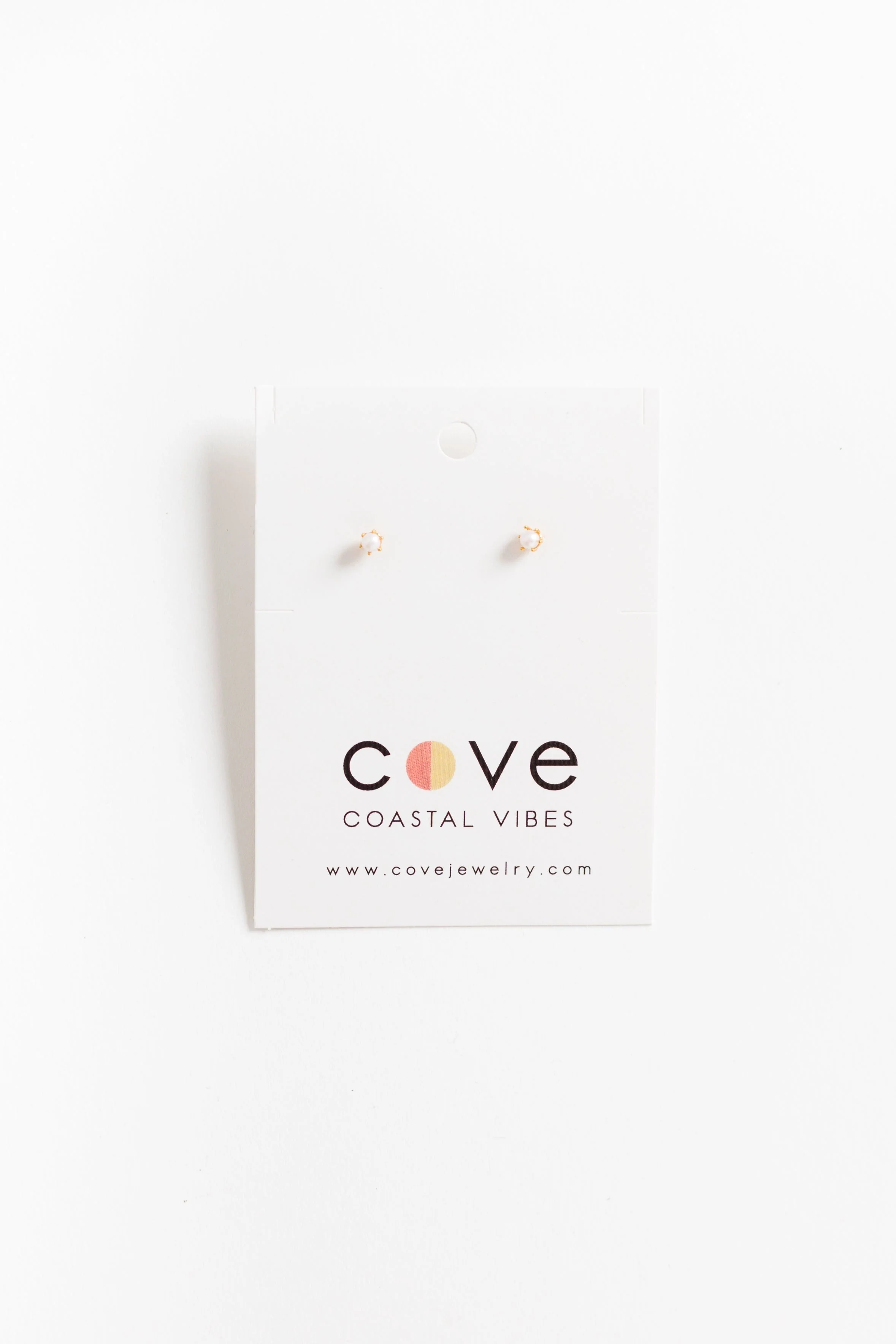 Cove Elegant Pearl Earrings - Image 3