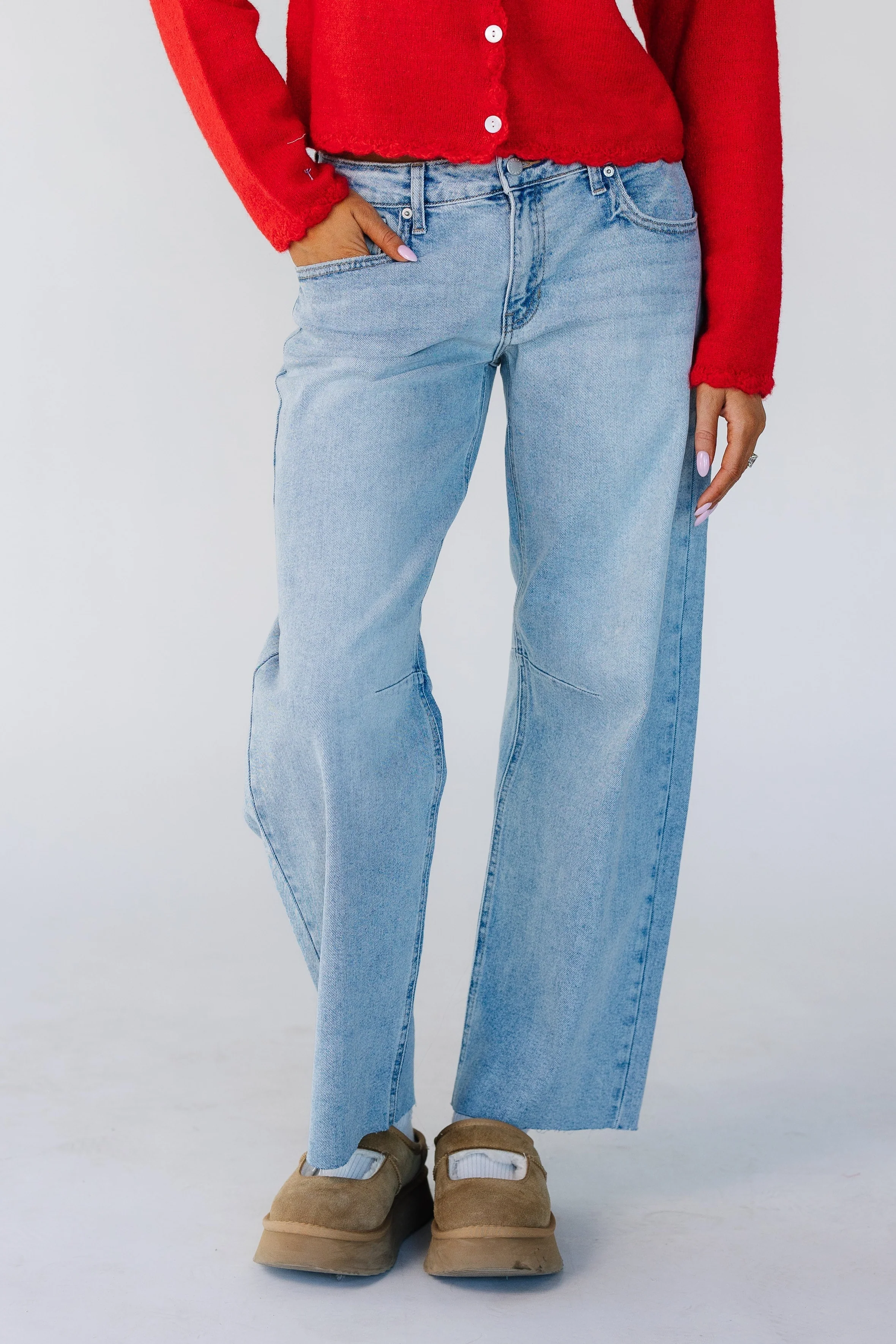 Mid Rise Barrel Jean - Light Denim